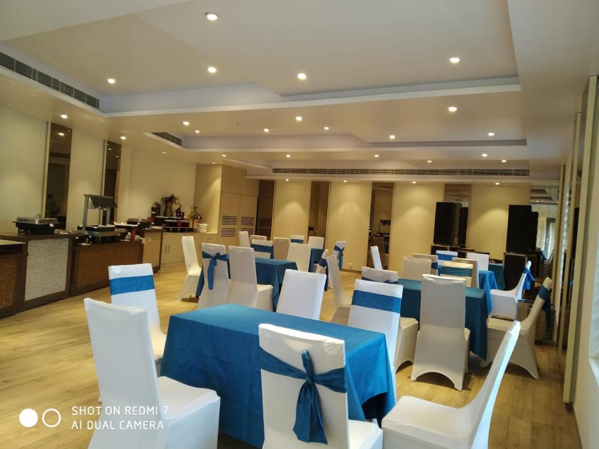 Kingston Resort Kanpur Exterior foto